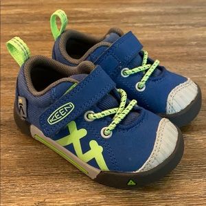 Infant keens